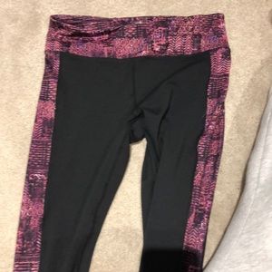 GAIAM Capri leggings